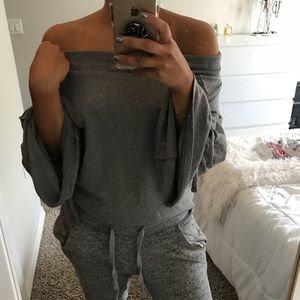 Express over the shoulder Sweater